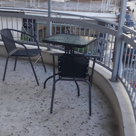 Central Apartments Eretria Dış mekan fotoğraf