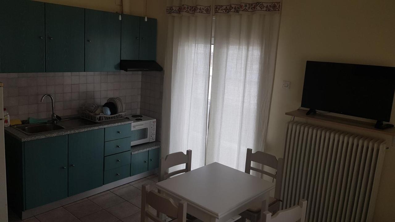 Central Apartments Eretria Dış mekan fotoğraf