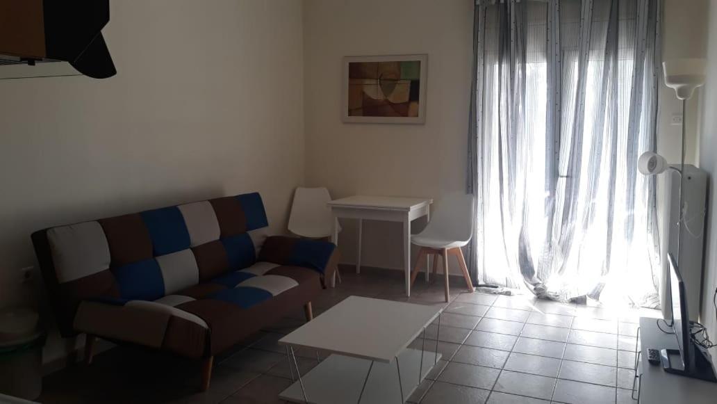 Central Apartments Eretria Dış mekan fotoğraf