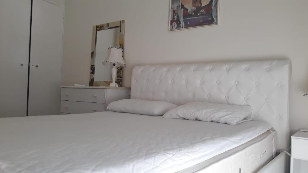 Central Apartments Eretria Dış mekan fotoğraf