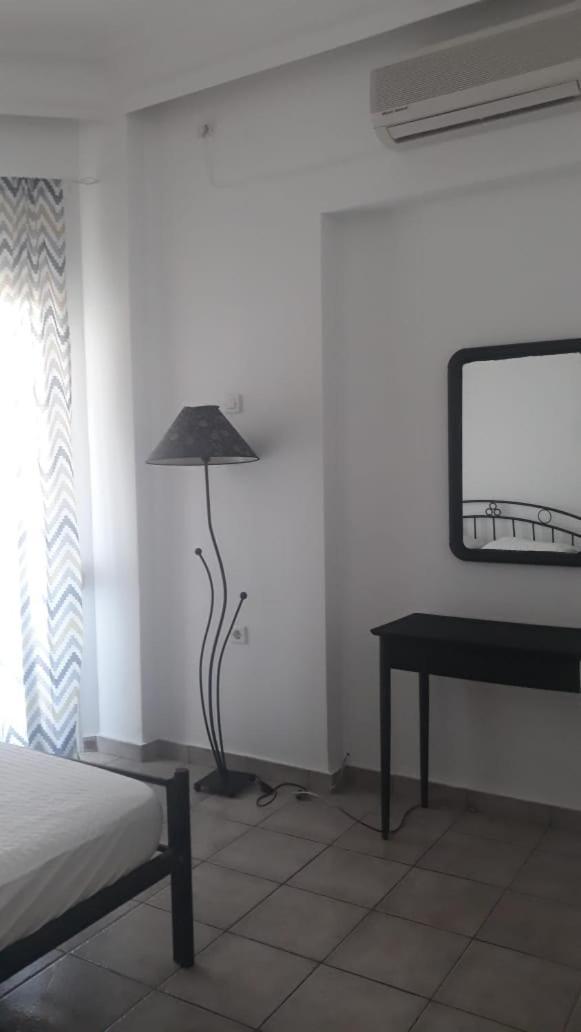 Central Apartments Eretria Dış mekan fotoğraf