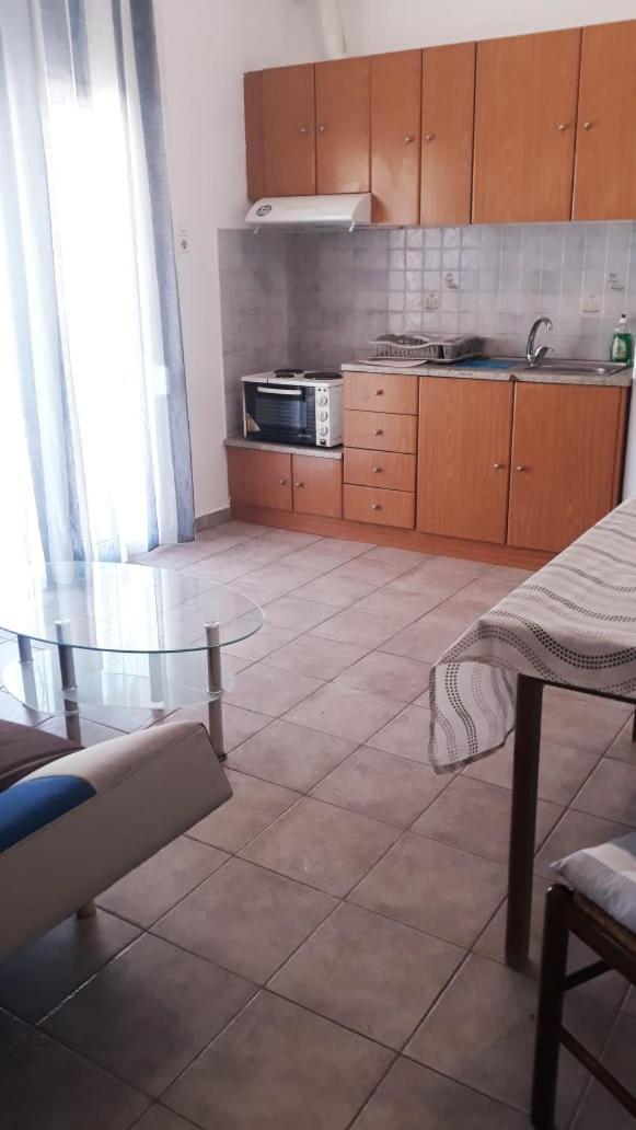 Central Apartments Eretria Dış mekan fotoğraf